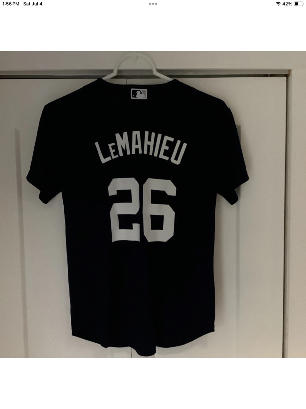 Genuine Merchandise NY Yankees Navy Blue LeMahieu #26 Kids Jersey size M 10/12